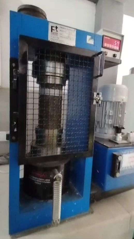 ensaio de compressão do concreto