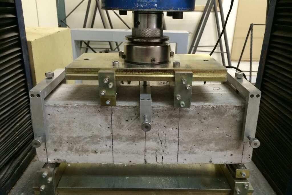 O que acontece quando a máquina de ensaio não está calibrada