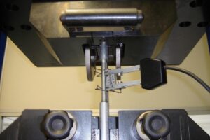 máquina de ensaio não está calibrada