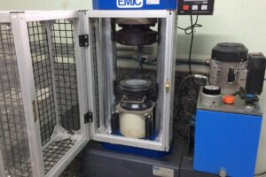 Taxa de carregamento no ensaio de resistência do cimento NBR 7215